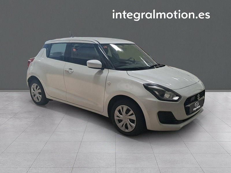 Usado Suzuki Swift 83 CV (61 kW) 2021 Blanco Utilitario
