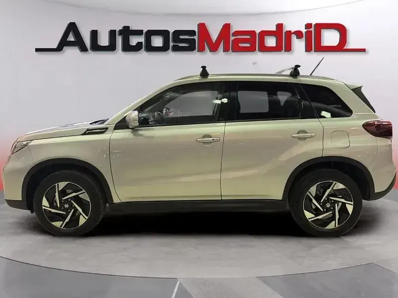 Usado Suzuki Vitara 129 CV (94 kW) 2024 Gris / plata SUV