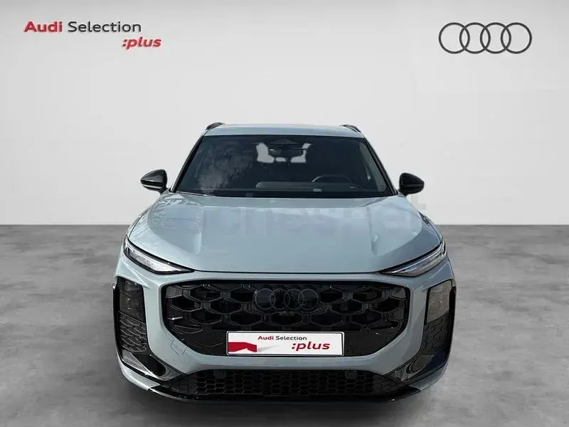 Usado Audi Q3 272 CV (200 kW) 2025 Gris / plata SUV