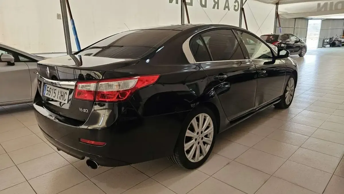 Usado Renault Latitude Initiale 241 CV (177 kW) 2011 Berlina