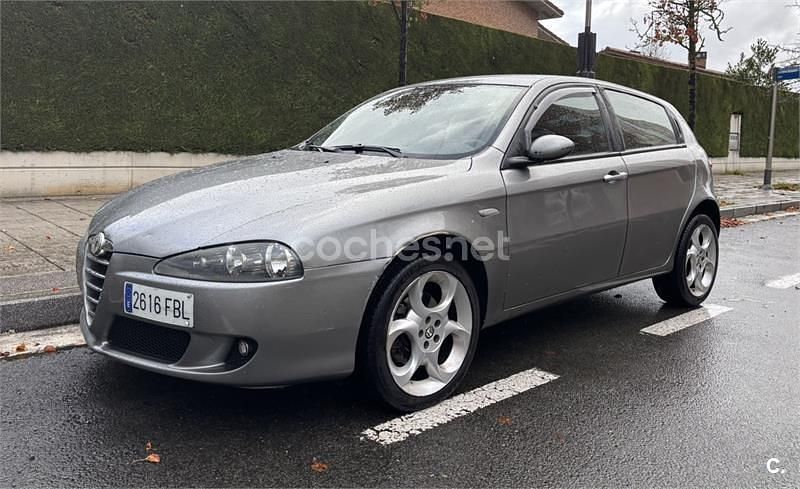 Gris / plata Usado 2007 Alfa Romeo 147 Progression Utilitario | 2650 € (Precio justo) - Imagen 1/4
