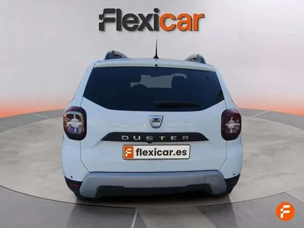 Usado Dacia Duster Comfort 116 CV (85 kW) 2019 Gris SUV