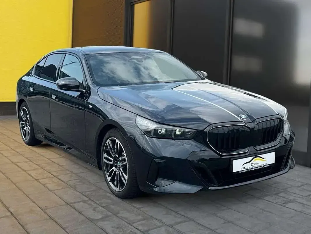 Usado BMW 520 M Sport 190 CV (139 kW) 2024 Negro Berlina