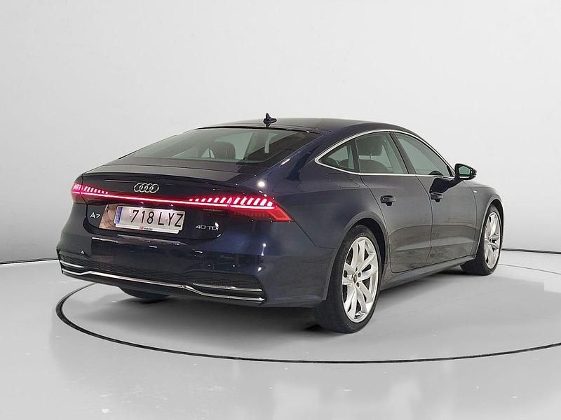 Usado Audi A7 Ambiente 204 CV (150 kW) 2022 Azul Utilitario