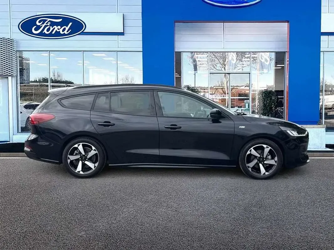 Usado Ford Focus ST-Line 155 CV (114 kW) 2024 Familiar