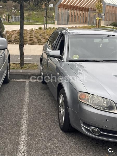 Usado Audi A4 140 CV (102 kW) 2005 Gris / plata Familiar