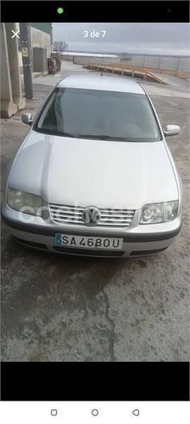 Usado VW Bora Conceptline 90 CV (66 kW) 1999 Gris / plata Berlina
