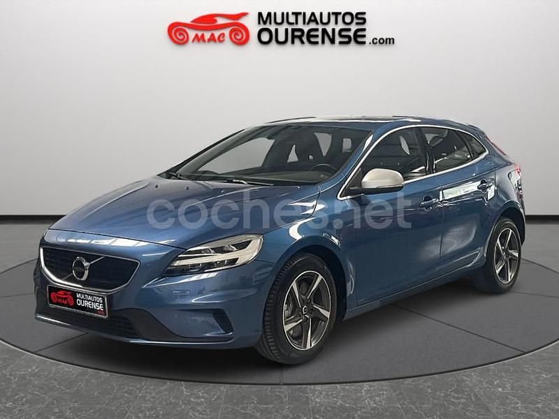 Azul Usado 2018 Volvo V40 R-Design Momentum Familiar | 16.990 € (Precio justo) - Imagen 1/4