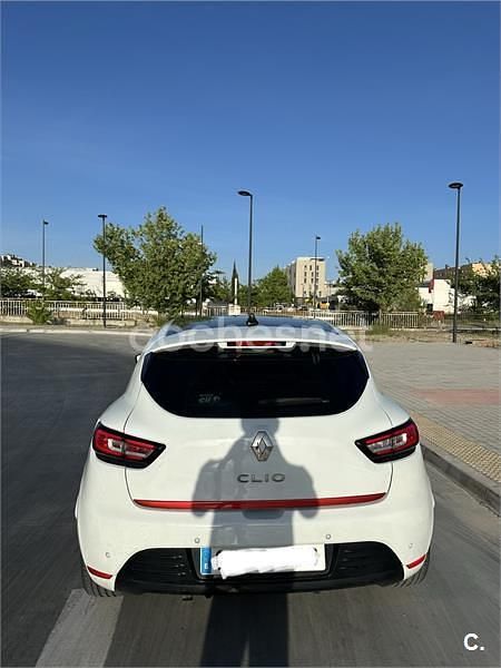 Usado Renault Clio IV Zen 120 CV (88 kW) 2017 Blanco Berlina