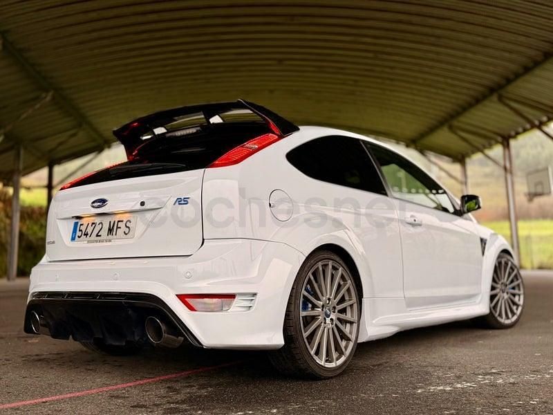 Usado Ford Focus RS 305 CV (224 kW) 2012 Blanco Berlina