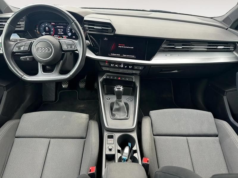 Usado Audi A3 116 CV (85 kW) 2021 Negro Berlina