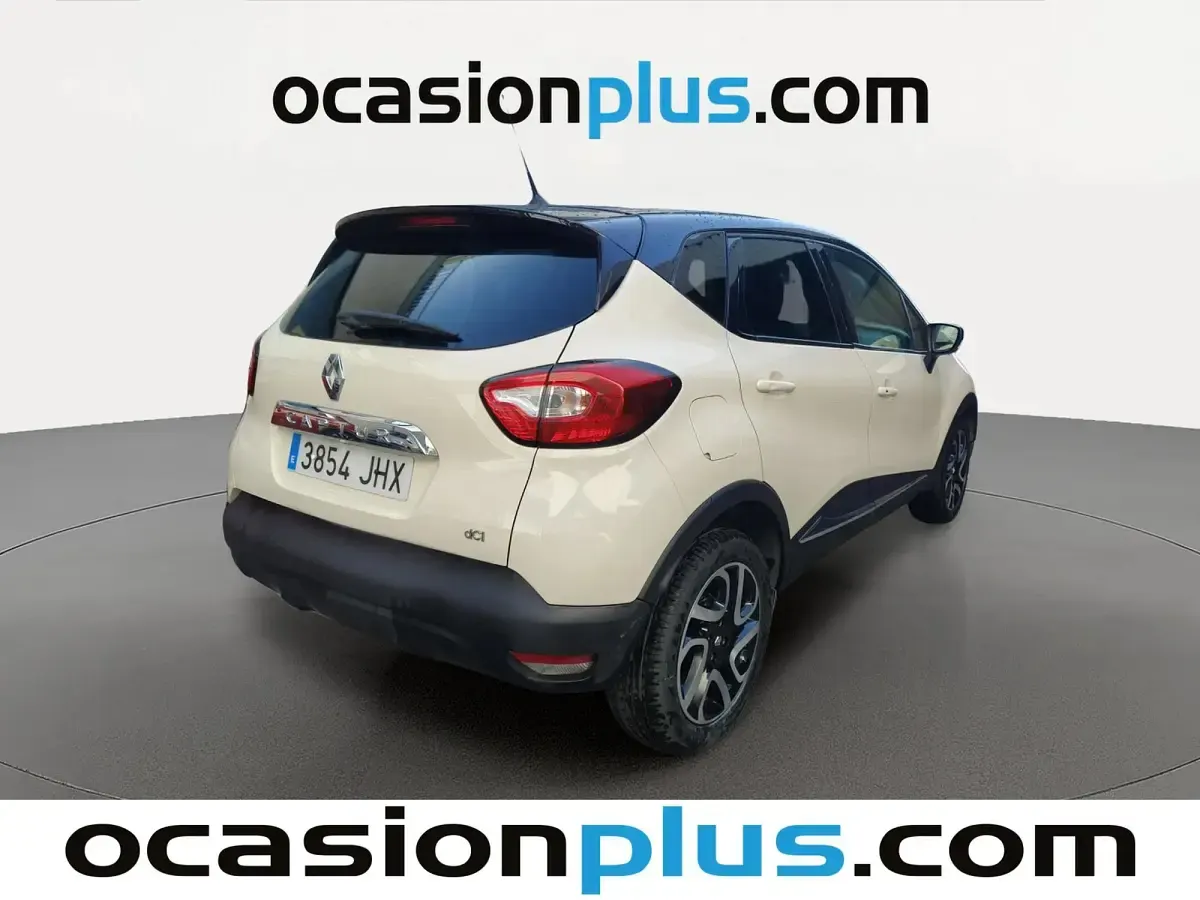 Usado Renault Captur Zen 110 CV (80 kW) 2015 Beige SUV