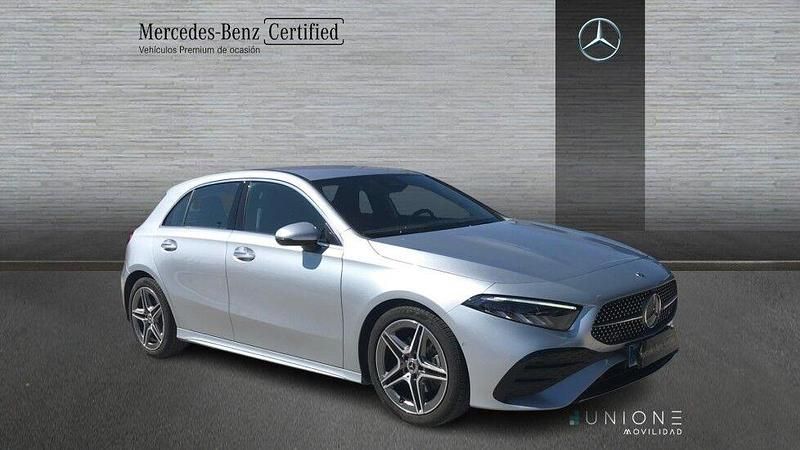 Usado Mercedes A180 136 CV (100 kW) 2025 Gris
