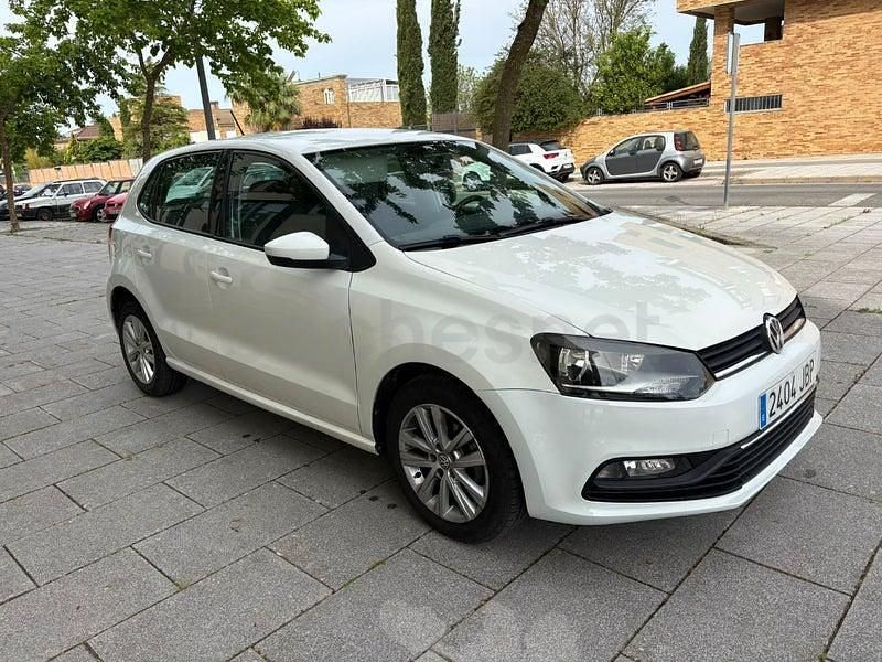 Usado VW Polo 75 CV (55 kW) 2015 Blanco Berlina