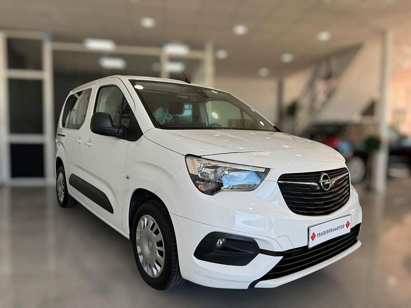 Usado Opel Combo Life Edition+ 102 CV (75 kW) 2021 Blanco Monovolumen