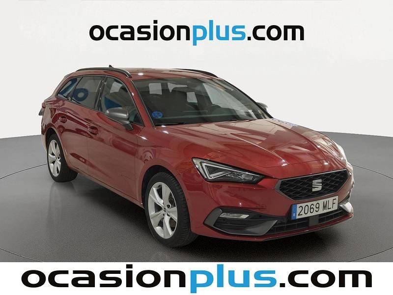 Usado Seat Leon ST FR 204 CV (150 kW) 2023 Rojo Familiar