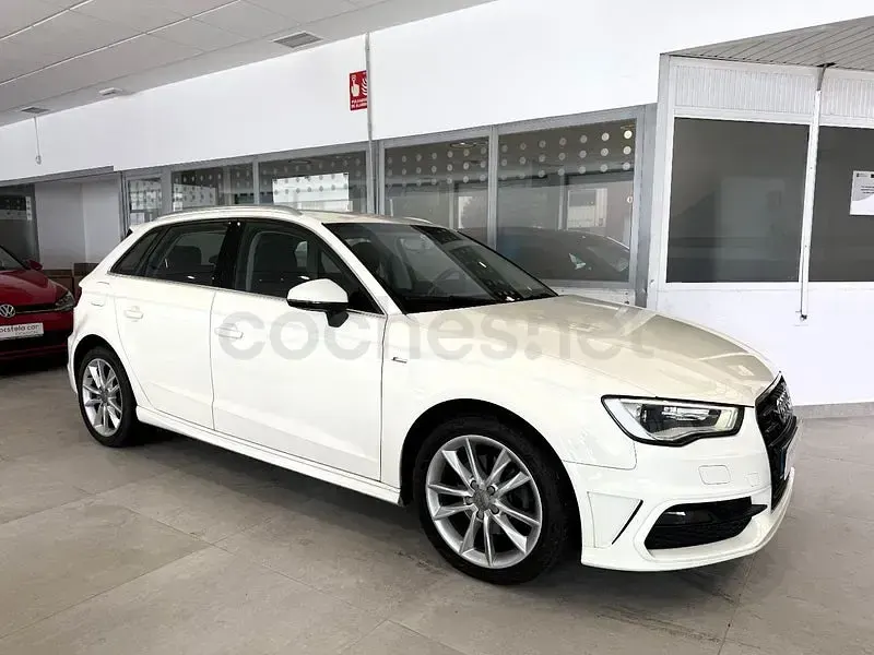 Usado Audi A3 S-Line 110 CV (80 kW) 2014 Blanco Berlina