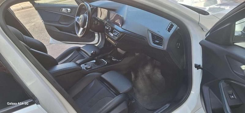 Usado BMW 116 M Sport 116 CV (85 kW) 2020 Blanco Utilitario