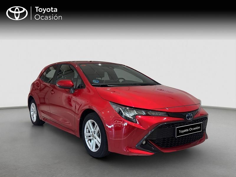 Usado Toyota Corolla Active 122 CV (89 kW) 2021 Rojo Berlina