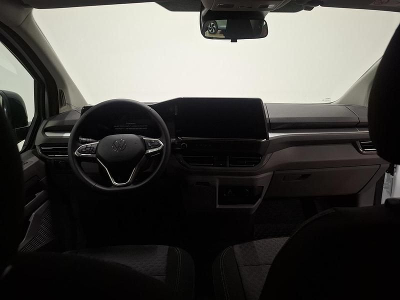 Usado VW Caravelle 100 kW (136 CV) 2025 Clear white Monovolumen