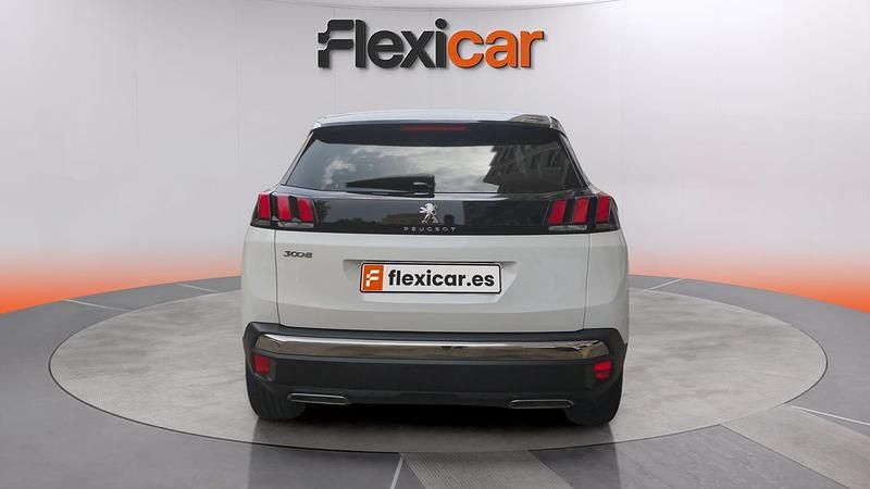 Usado Peugeot 3008 Allure 131 CV (96 kW) 2018 Blanco SUV
