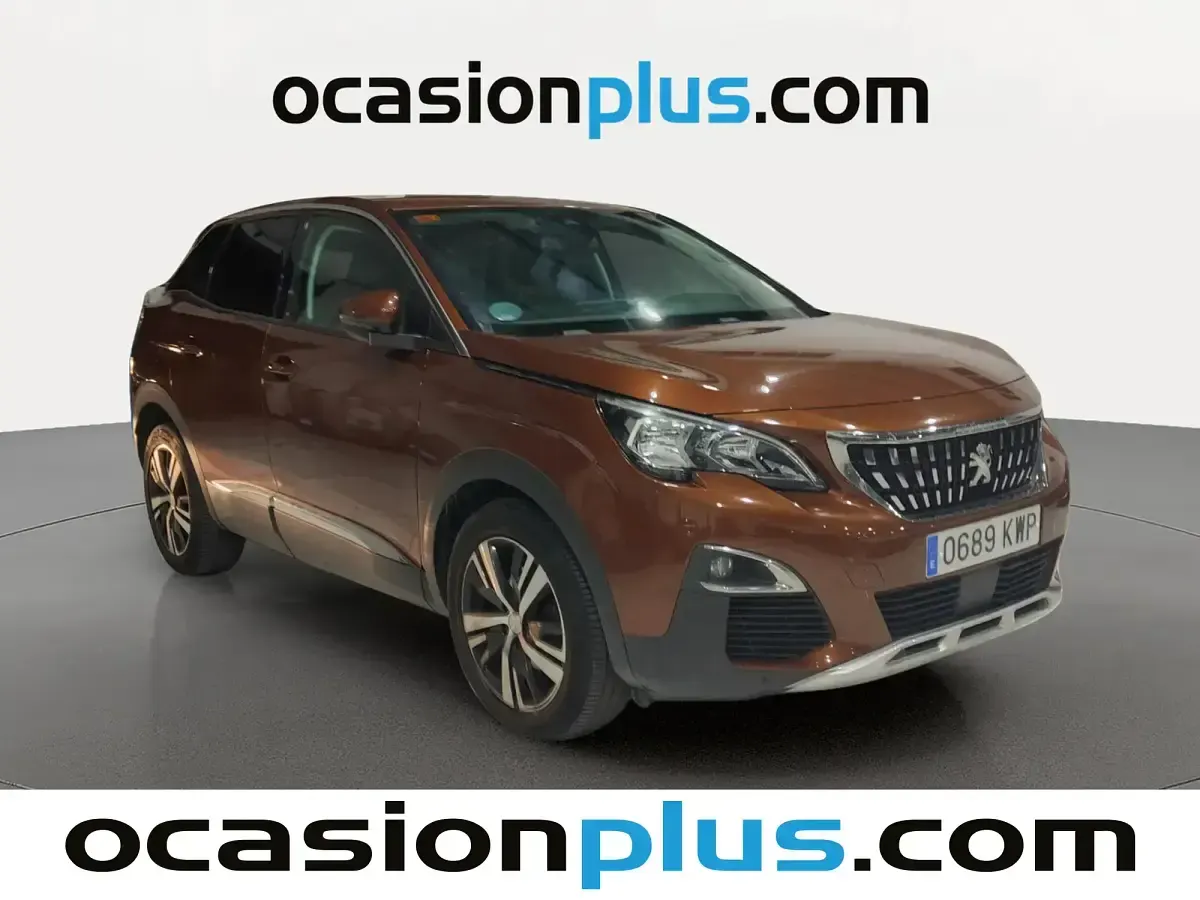 Usado Peugeot 3008 Allure 130 CV (95 kW) 2019 Marrón SUV