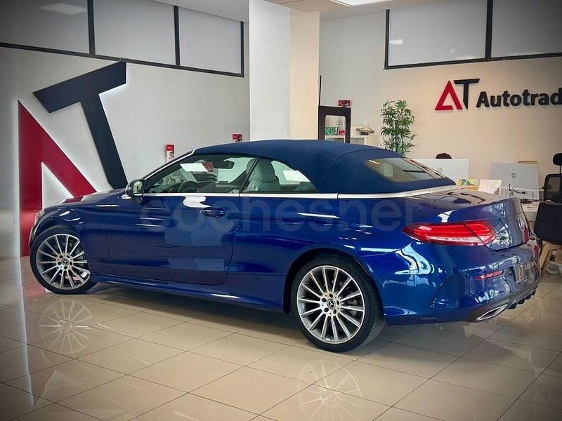 Usado Mercedes C220 AMG line 170 CV (125 kW) 2018 Azul Descapotable