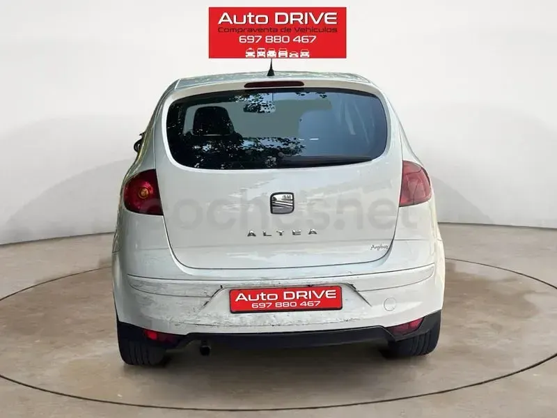 Usado Seat Altea Reference 105 CV (77 kW) 2006 Blanco Monovolumen