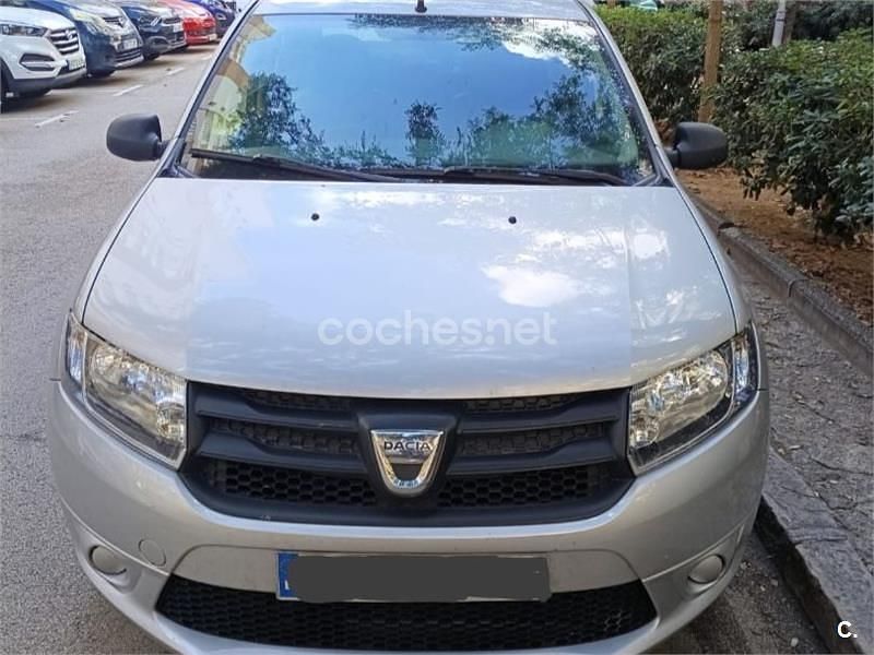 Gris / plata Usado 2013 Dacia Logan Ambiance Berlina | 5000 € (Buen precio) - Imagen 1/4