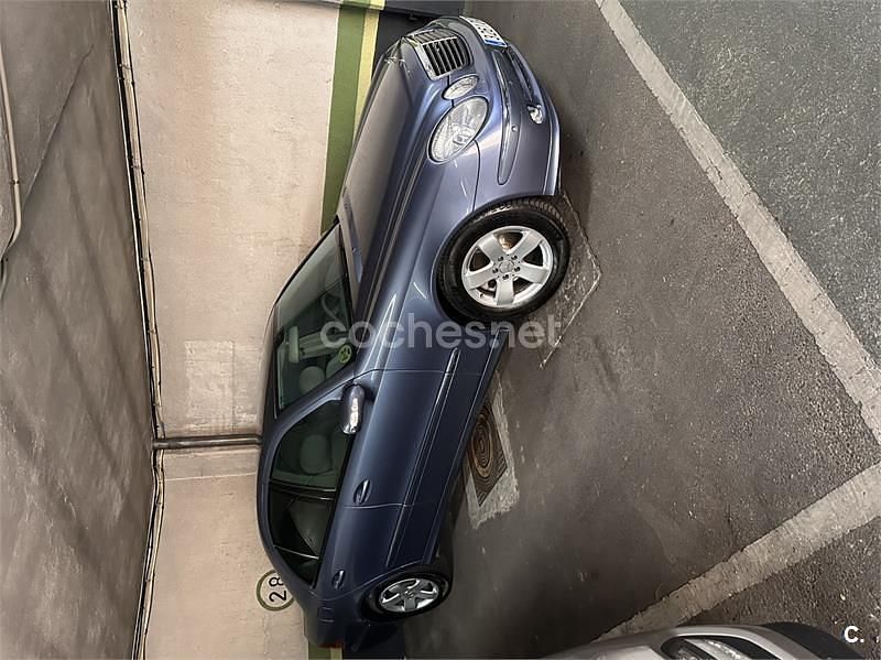 Azul Usado 2006 Mercedes E320 Avantgarde Berlina | 8000 € (Precio justo) - Imagen 1/4
