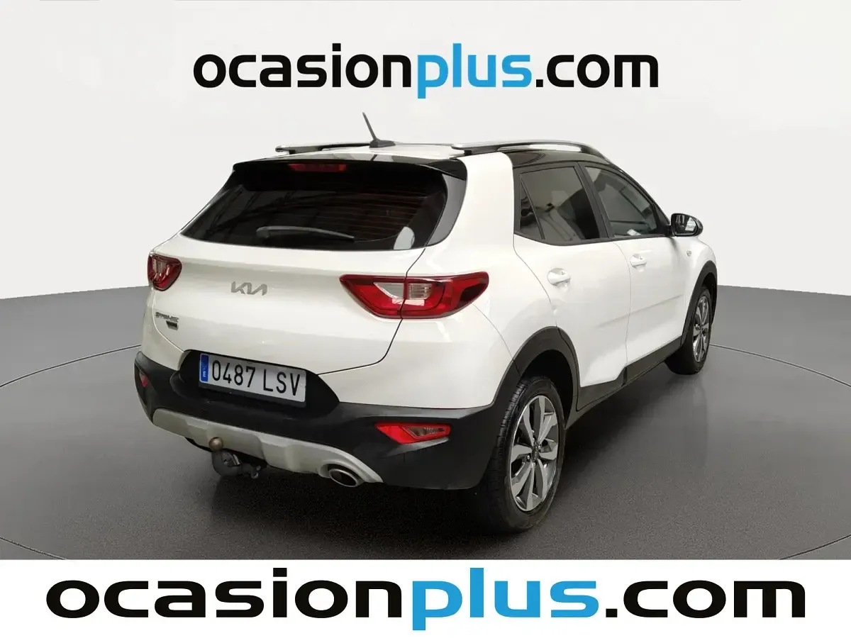 Usado Kia Stonic 101 CV (74 kW) 2021 Blanco SUV