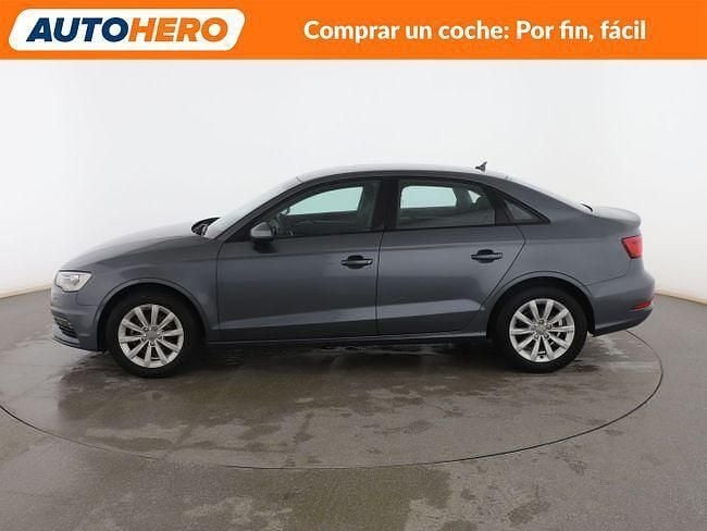 Usado Audi A3 Attraction 105 CV (77 kW) 2014 Gris Berlina