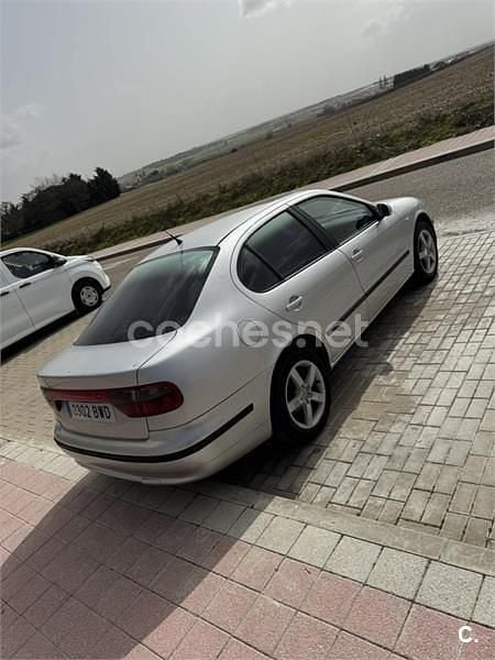 Usado Seat Toledo Sport 110 CV (80 kW) 2002 Gris / plata Berlina
