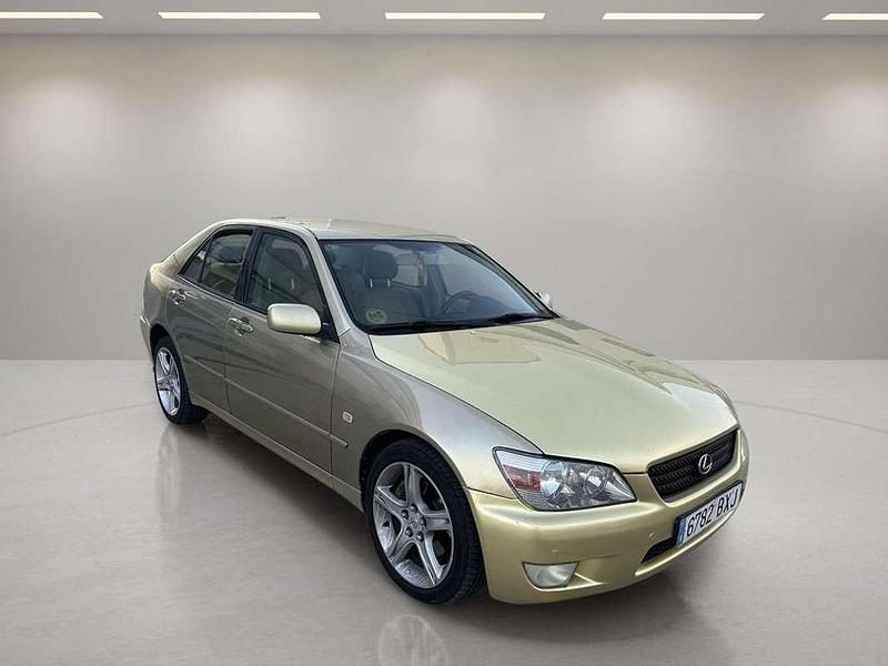 Usado Lexus IS200 President Line 155 CV (114 kW) 2004 Beige Berlina