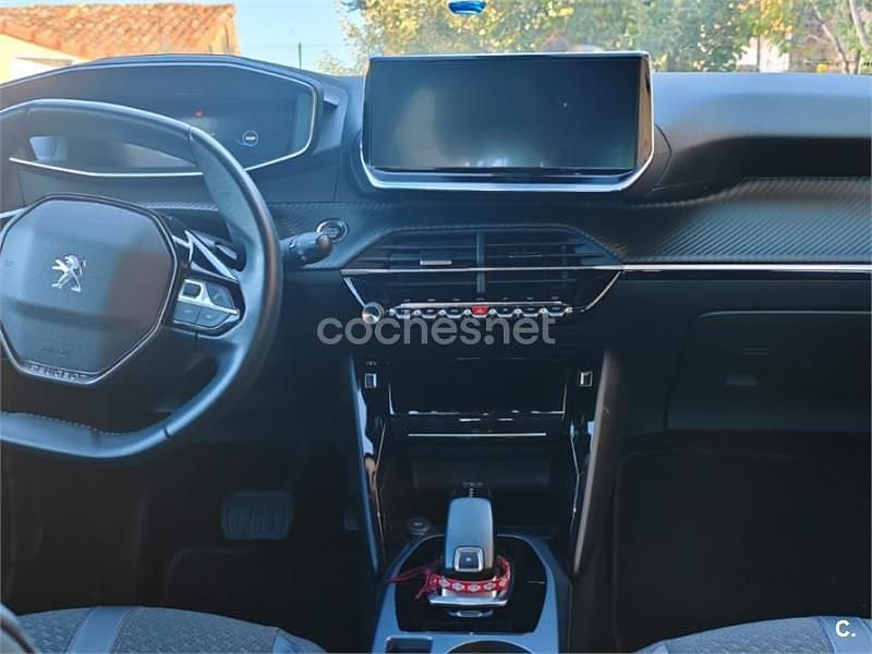 Usado Peugeot 2008 Allure 130 CV (95 kW) 2020 Blanco SUV
