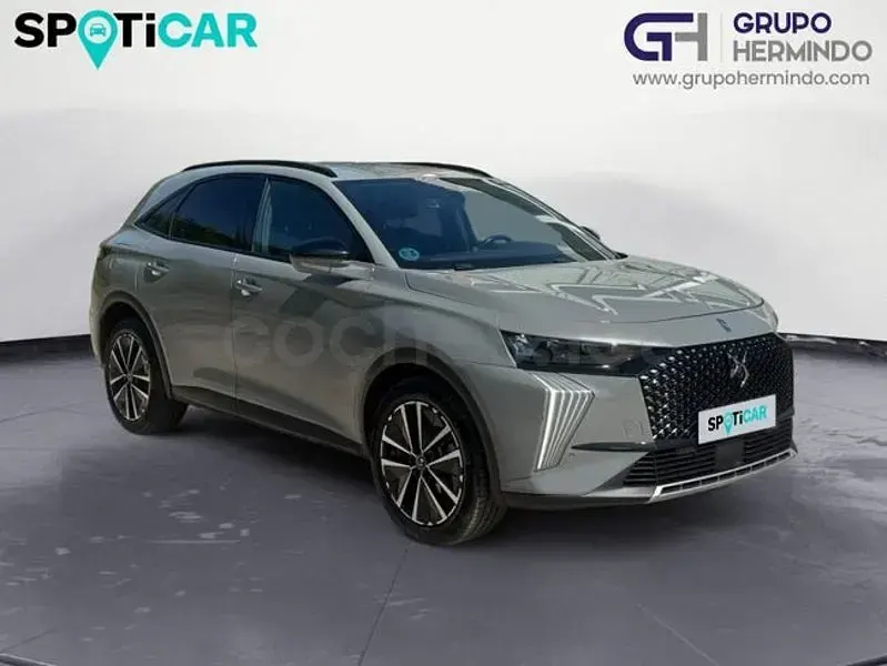Usado DS Automobiles DS7 Crossback Rivoli 130 CV (95 kW) 2023 Gris / plata SUV