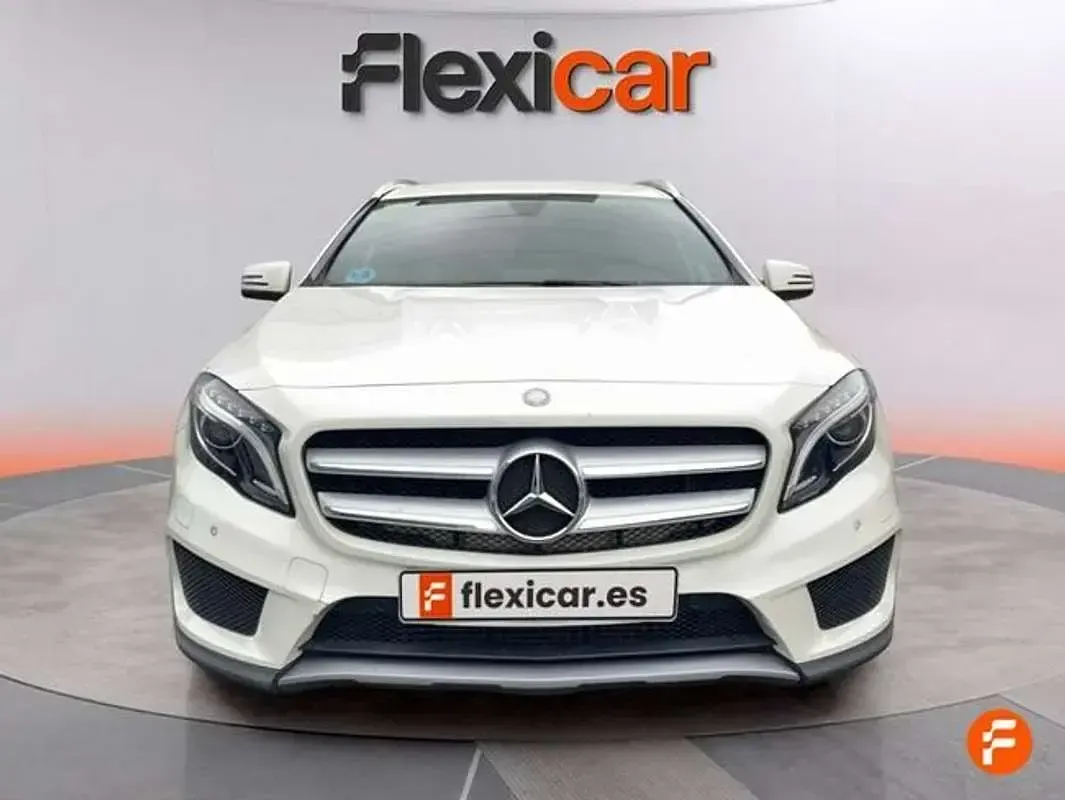 Usado Mercedes GLA200 AMG line 136 CV (100 kW) 2016 Blanco SUV