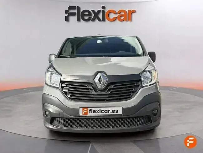Usado Renault Trafic Business 95 CV (69 kW) 2018 Gris Monovolumen