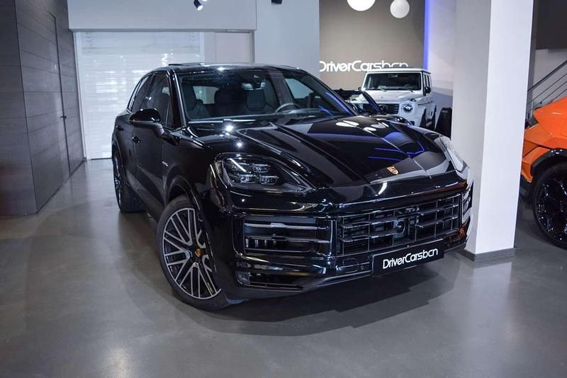 Negro Usado 2024 Porsche Cayenne SUV | 118.900 € (Caro) - Imagen 1/4