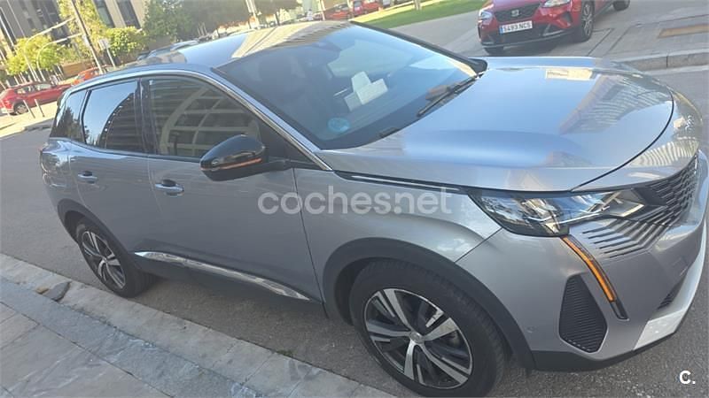 Usado Peugeot 3008 Allure 130 CV (95 kW) 2024 Gris / plata SUV