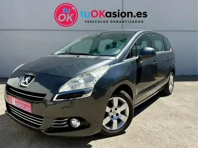 Usado Peugeot 5008 Active 112 CV (82 kW) 2012 Monovolumen