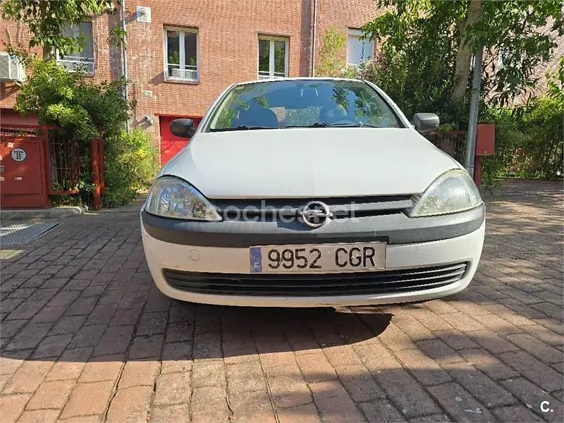 Usado Opel Corsa Edition 75 CV (55 kW) 2003 Blanco Utilitario