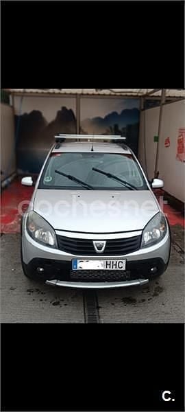 Usado Dacia Sandero Stepway 90 CV (66 kW) 2011 Gris / plata Berlina