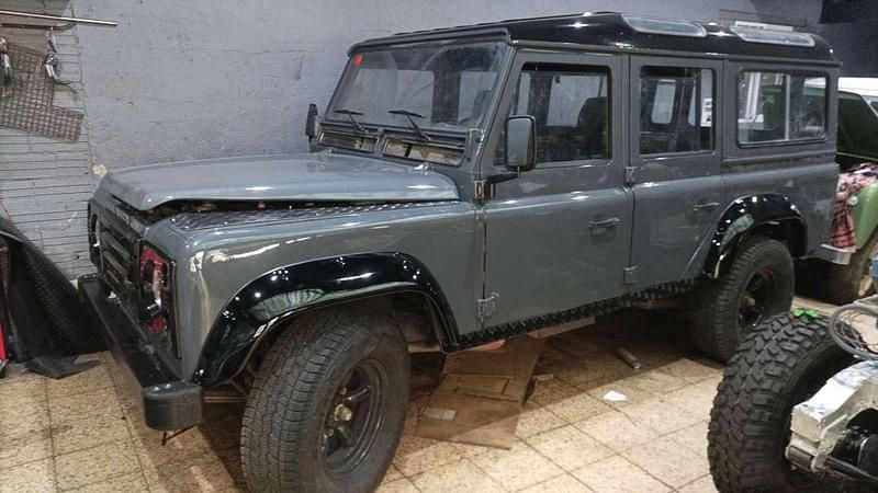 Usado Land Rover Defender 111 CV (81 kW) 1991 Familiar