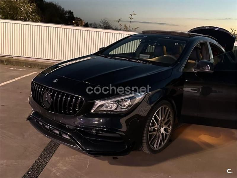 Usado Mercedes CLA45 AMG 381 CV (280 kW) 2018 Negro Berlina