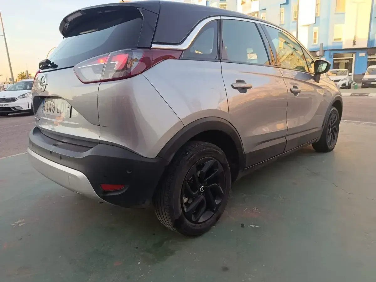 Usado Opel Crossland X Innovation 130 CV (95 kW) 2019 Gris SUV
