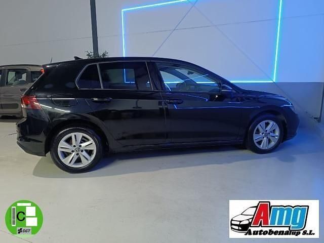 Usado VW Golf VIII Highline 116 CV (85 kW) 2024 Negro Berlina