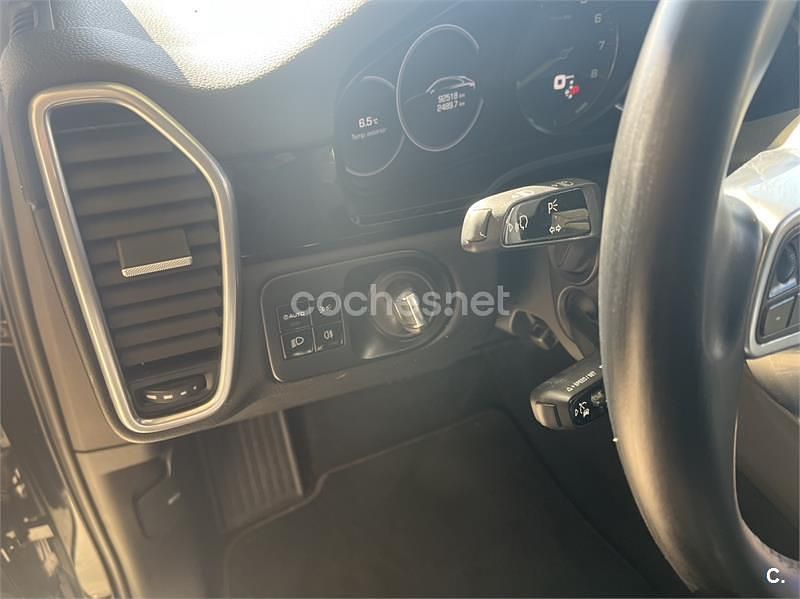 Negro Usado 2020 Porsche Cayenne SUV | 68.000 € (Buen precio) - Imagen 1/2