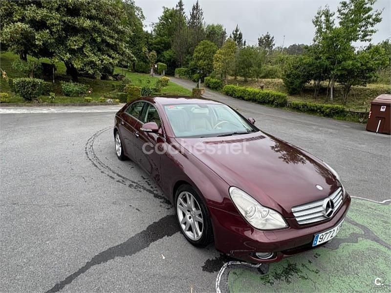Usado Mercedes CLS320 224 CV (164 kW) 2006 Granate Berlina