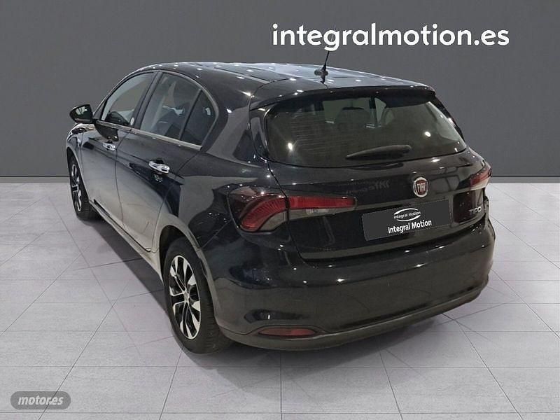 Usado Fiat Tipo Mirror 95 CV (69 kW) 2020 Negro Berlina